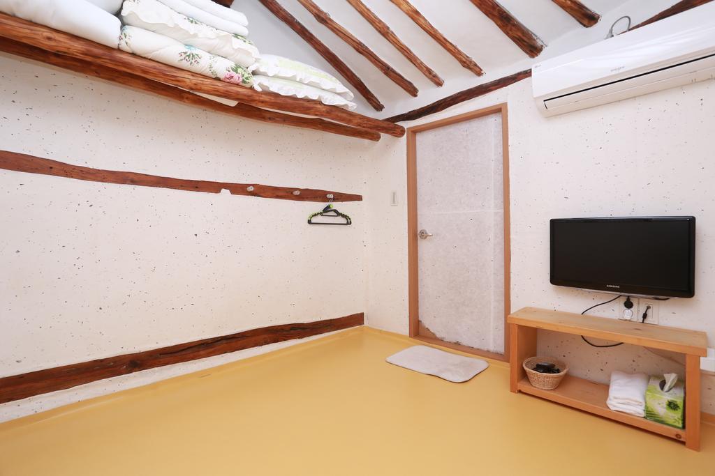 Floral Space Hanok Guesthouse Kjongdžu Exteriér fotografie