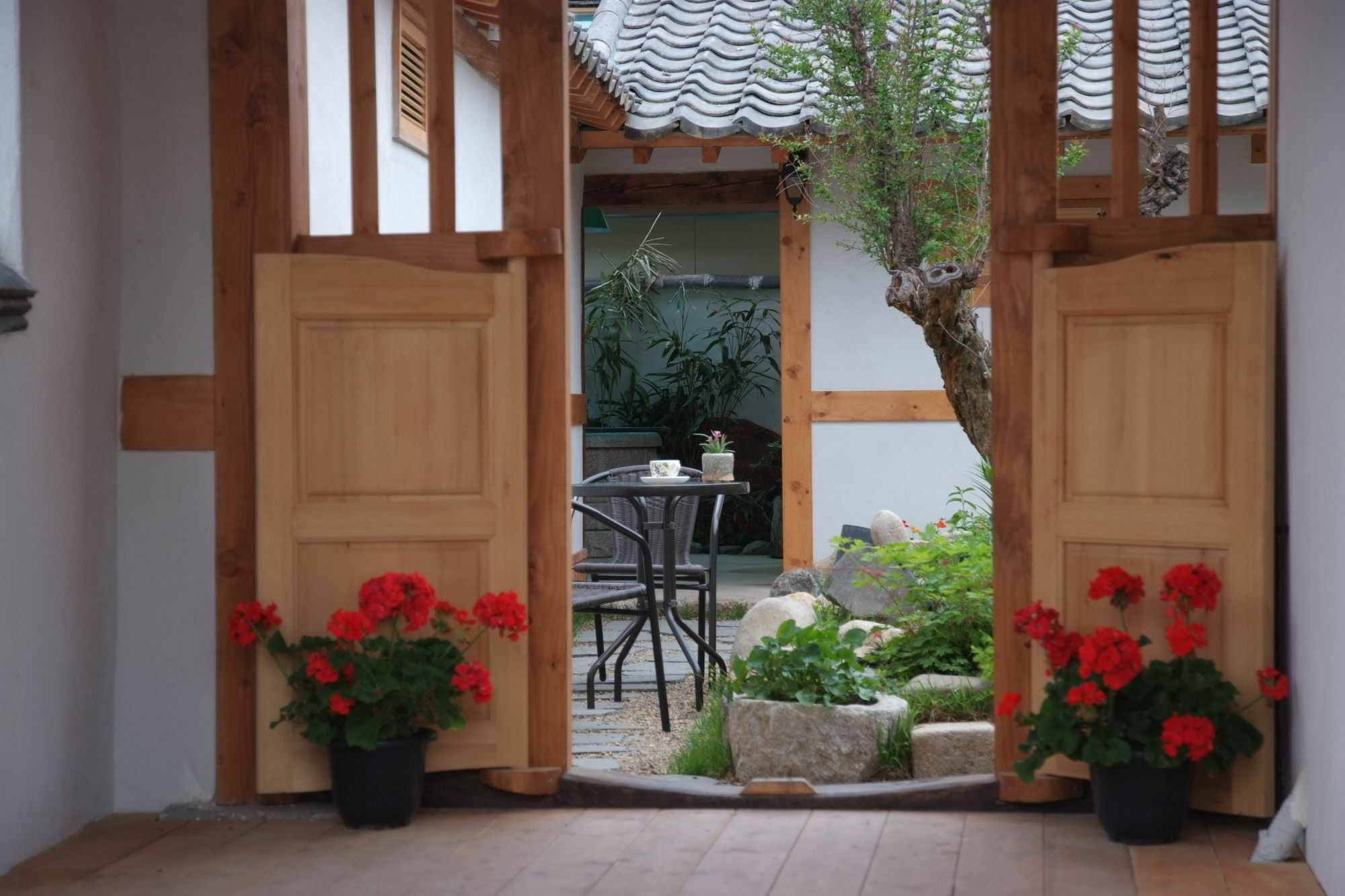 Floral Space Hanok Guesthouse Kjongdžu Exteriér fotografie